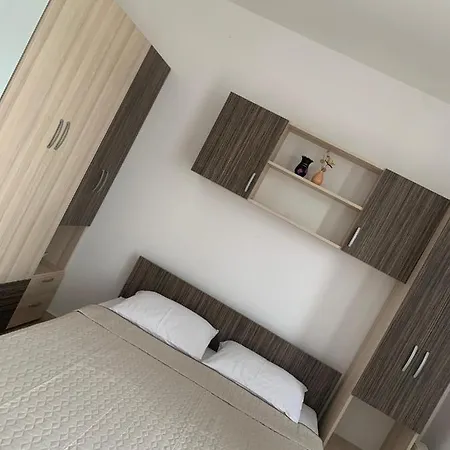 アパート Relax Apartament ナボダリ